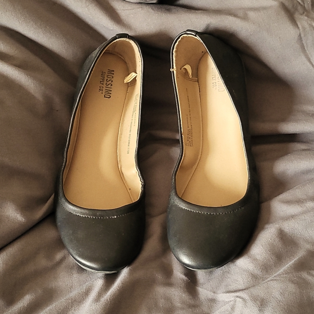 Ballet flats